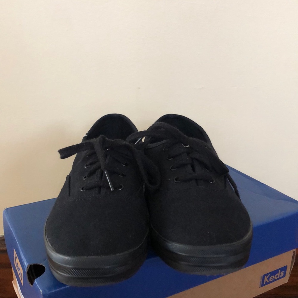 Black Keds size 9 never worn, with box.